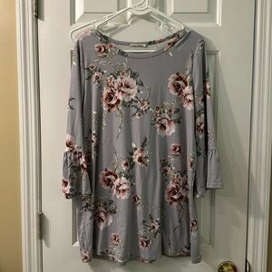 Reborn J 3/4 length sleeves floral top